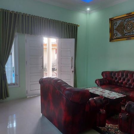 Shaima Homestay Syariah Bukittinggi Bagian luar foto